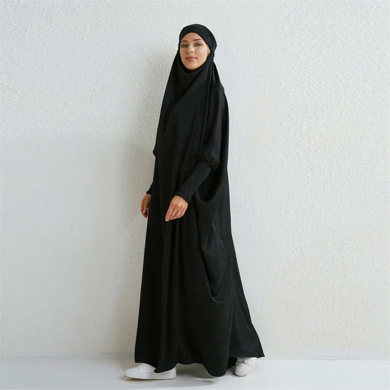 Abaya Musulmane à Capuche avec Manches Smockées - Muslim Essentials
