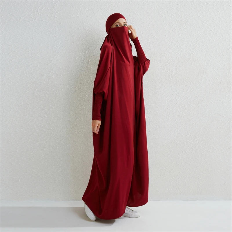 Abaya Musulmane à Capuche avec Manches Smockées - Muslim Essentials