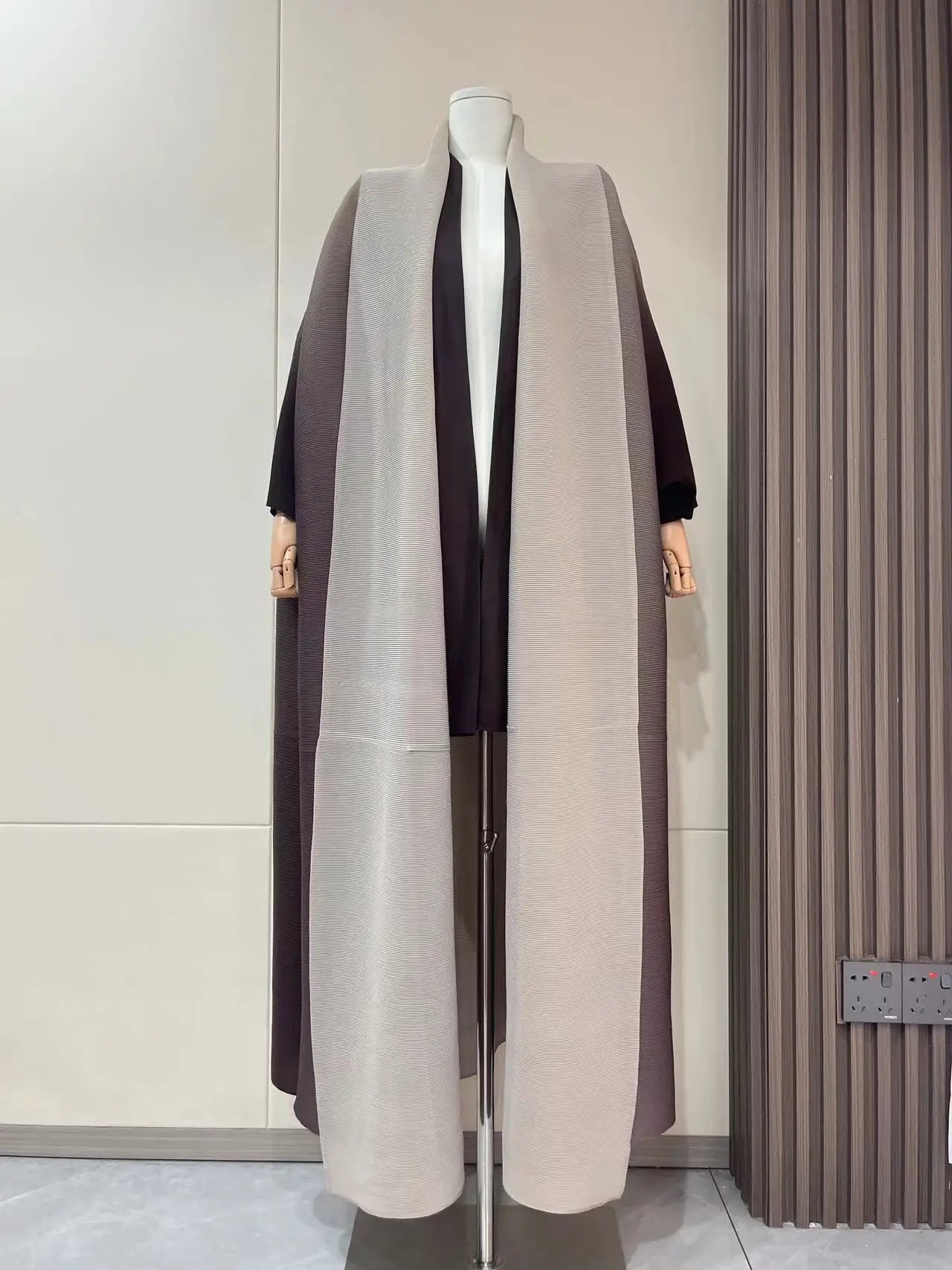 Manteau Long Femme Effet Froissé – Élégance Vintage & Confort Absolu - Muslim Essentials