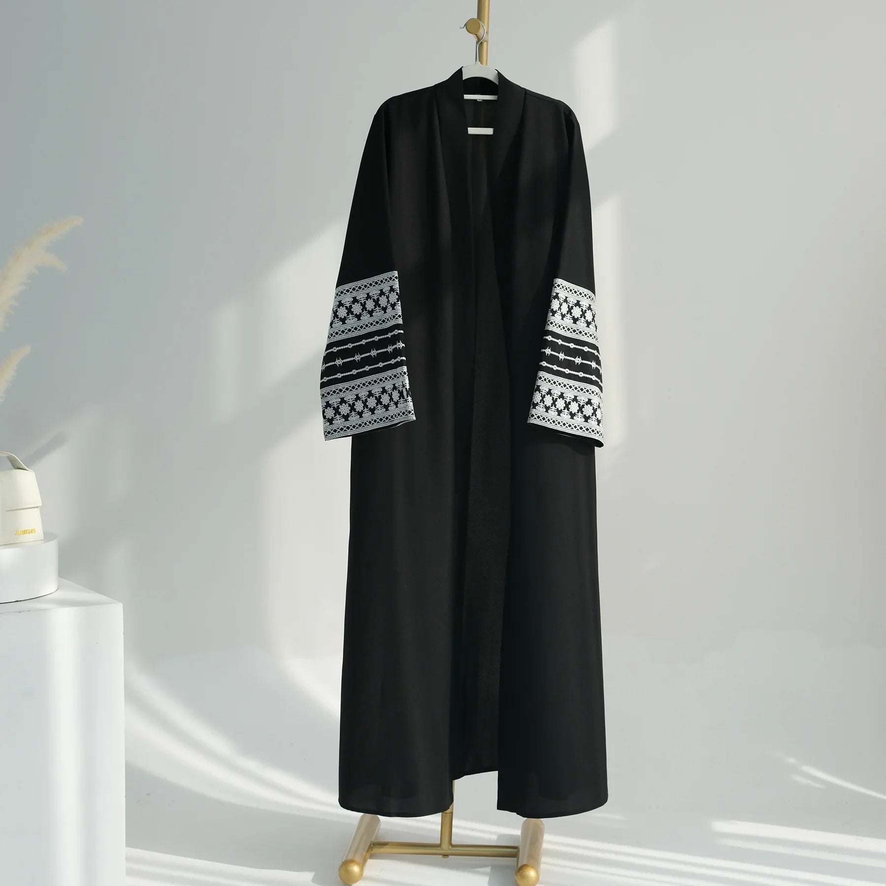 Abaya Brodée Élégante – Spécial Ramadan & Eid - Muslim Essentials