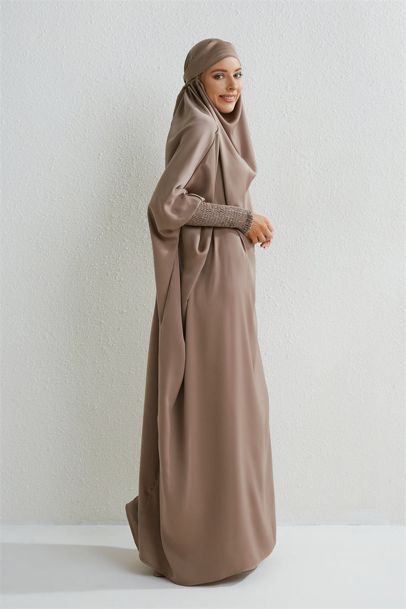 Abaya Musulmane à Capuche avec Manches Smockées - Muslim Essentials