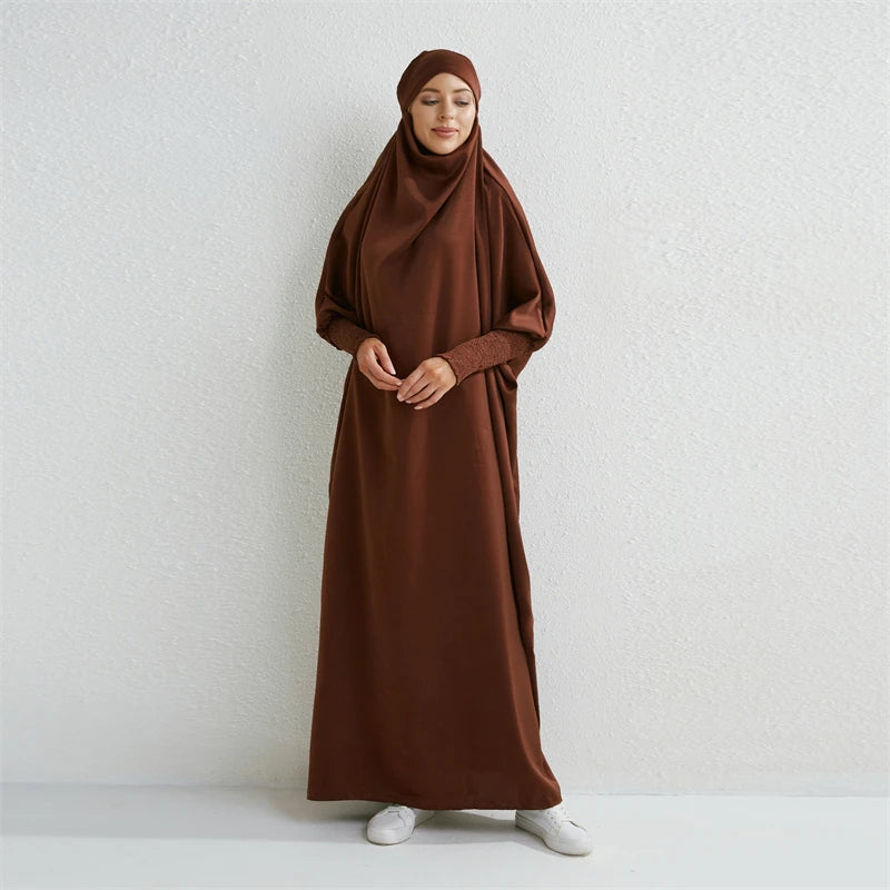 Abaya Musulmane à Capuche avec Manches Smockées - Muslim Essentials