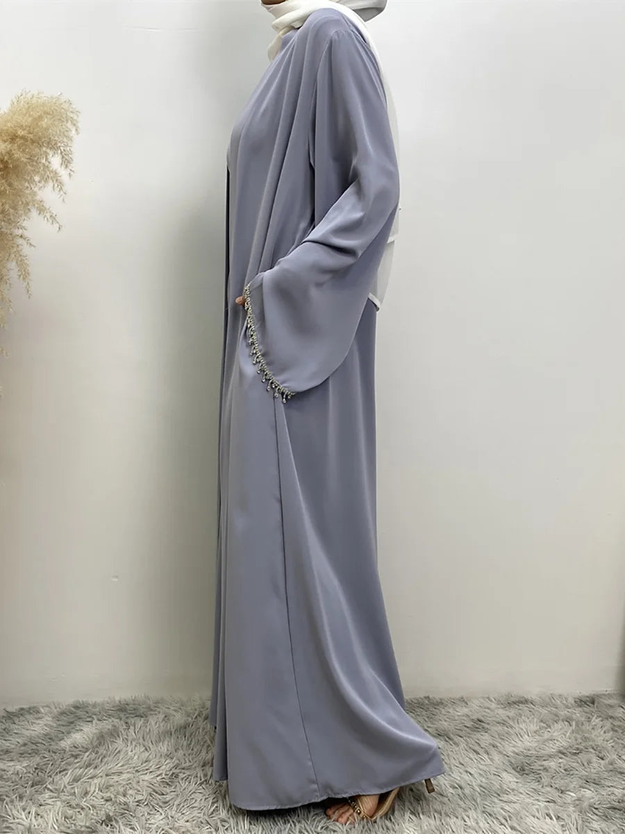 Ensemble Abaya Deux Pièces avec Robe, Ceinture en Chaîne de Diamants Libre, Kimono Sans Manches, Robe Intérieure – Tenue Islamique pour Femmes – Parfaite pour Eid et Ramadan - Muslim Essentials