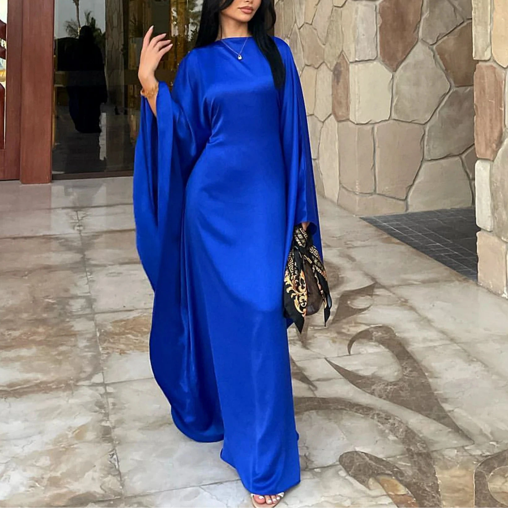 Abaya Élégance Suprême – Confort & Raffinement en Satin - Muslim Essentials