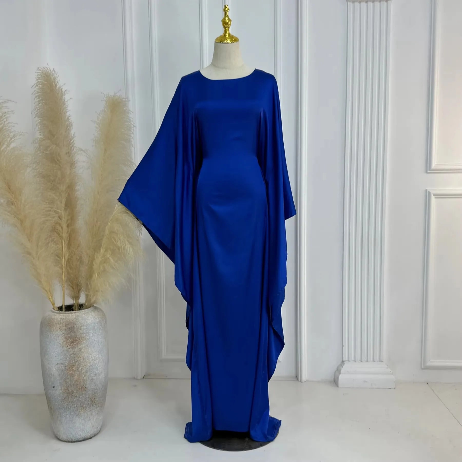 Abaya Élégance Suprême – Confort & Raffinement en Satin - Muslim Essentials