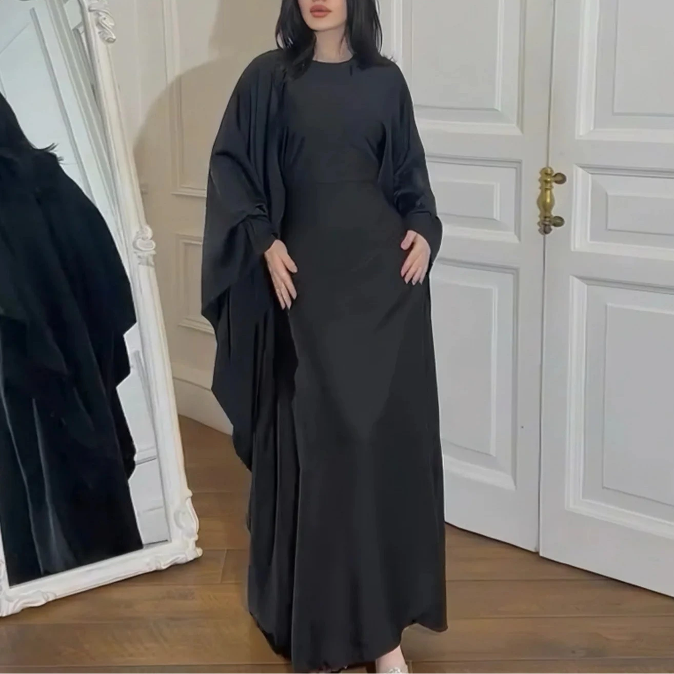 Abaya Élégance Suprême – Confort & Raffinement en Satin - Muslim Essentials