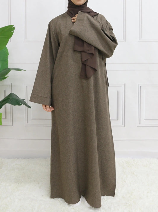 Abaya Modeste Fermée à Manches Longues avec Ceinture – Robe Élégante pour Eid et Occasions Spéciales - Muslim Essentials