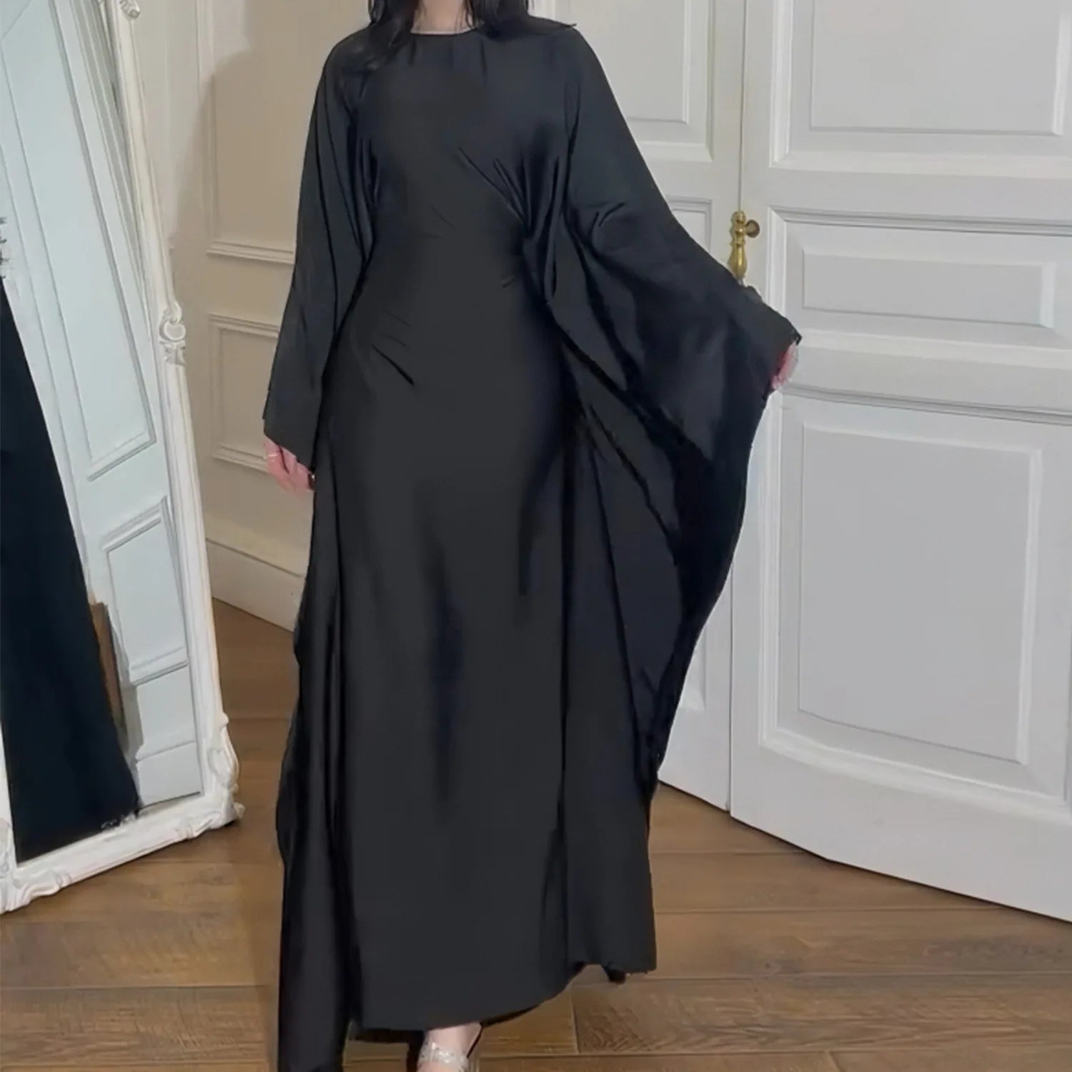 Abaya Élégance Suprême – Confort & Raffinement en Satin - Muslim Essentials