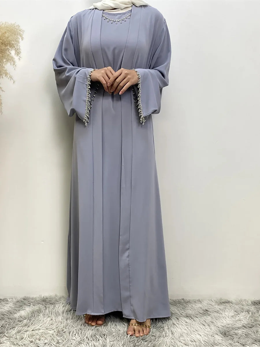 Ensemble Abaya Deux Pièces avec Robe, Ceinture en Chaîne de Diamants Libre, Kimono Sans Manches, Robe Intérieure – Tenue Islamique pour Femmes – Parfaite pour Eid et Ramadan - Muslim Essentials