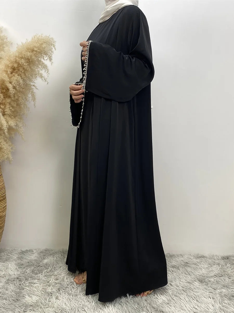 Ensemble Abaya Deux Pièces avec Robe, Ceinture en Chaîne de Diamants Libre, Kimono Sans Manches, Robe Intérieure – Tenue Islamique pour Femmes – Parfaite pour Eid et Ramadan - Muslim Essentials