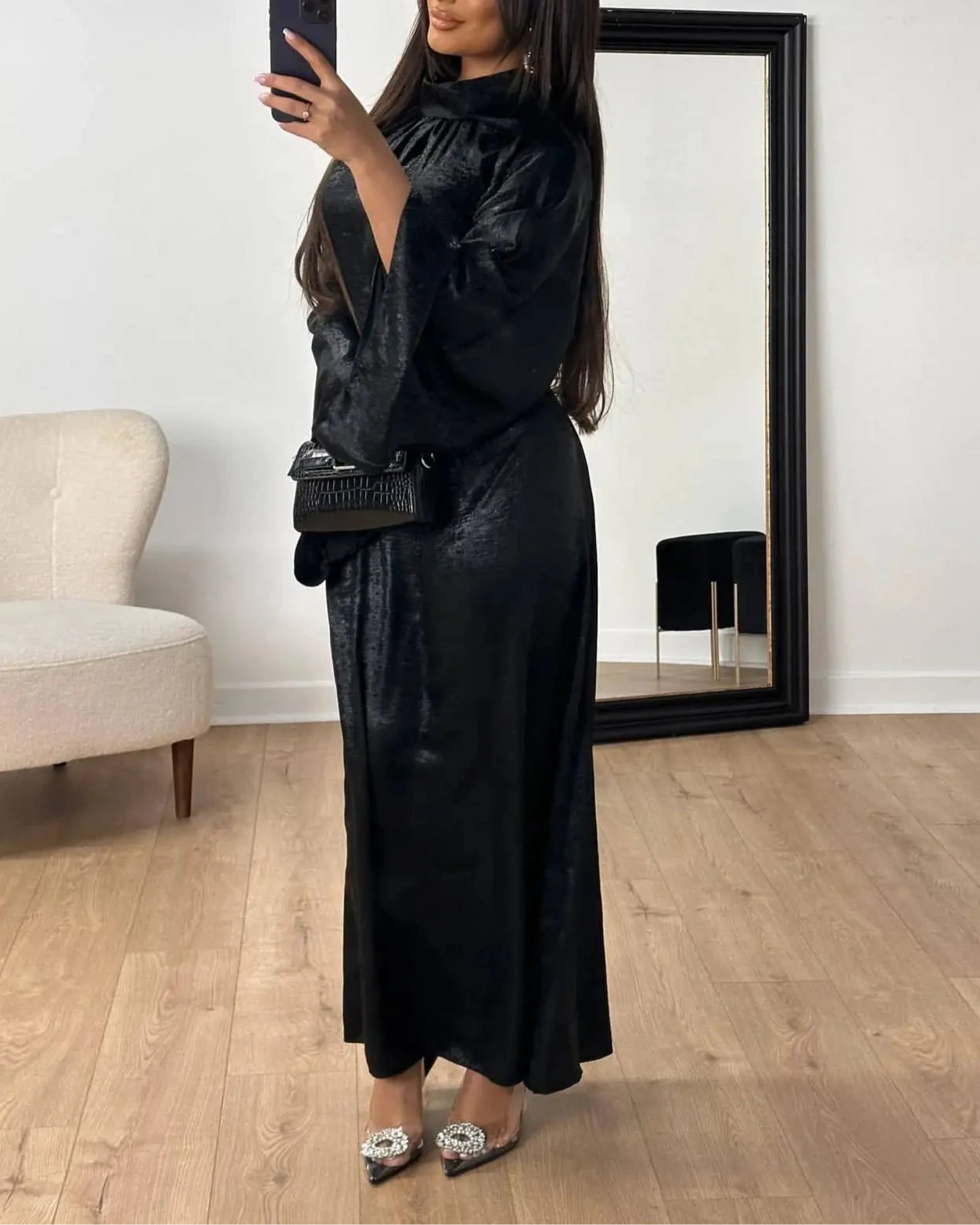 Robe Abaya Satinée Ceinturée à Manches Pagode - Abaya Islamique, Kaftan, Kebaya pour Femmes - Muslim Essentials