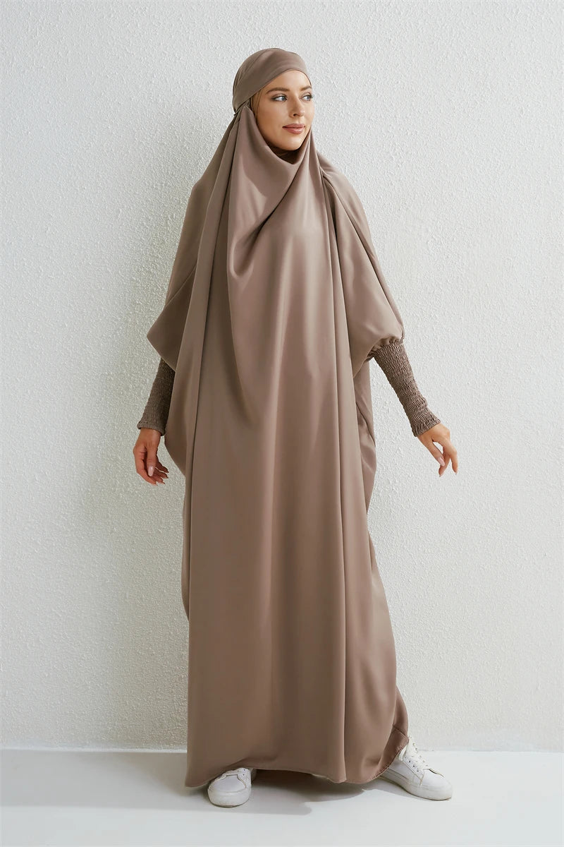 Abaya Musulmane à Capuche avec Manches Smockées - Muslim Essentials