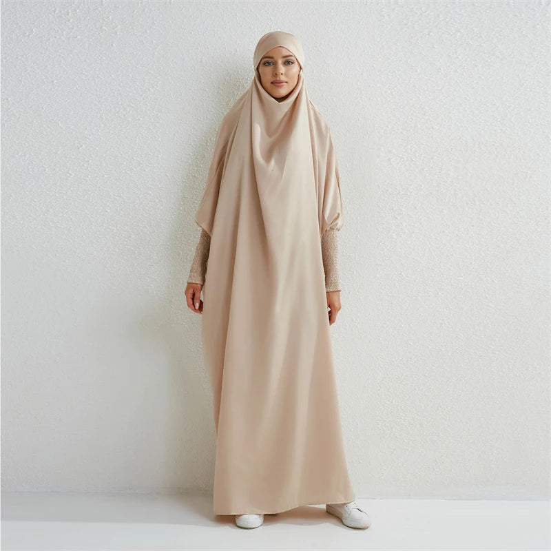 Abaya Musulmane à Capuche avec Manches Smockées - Muslim Essentials