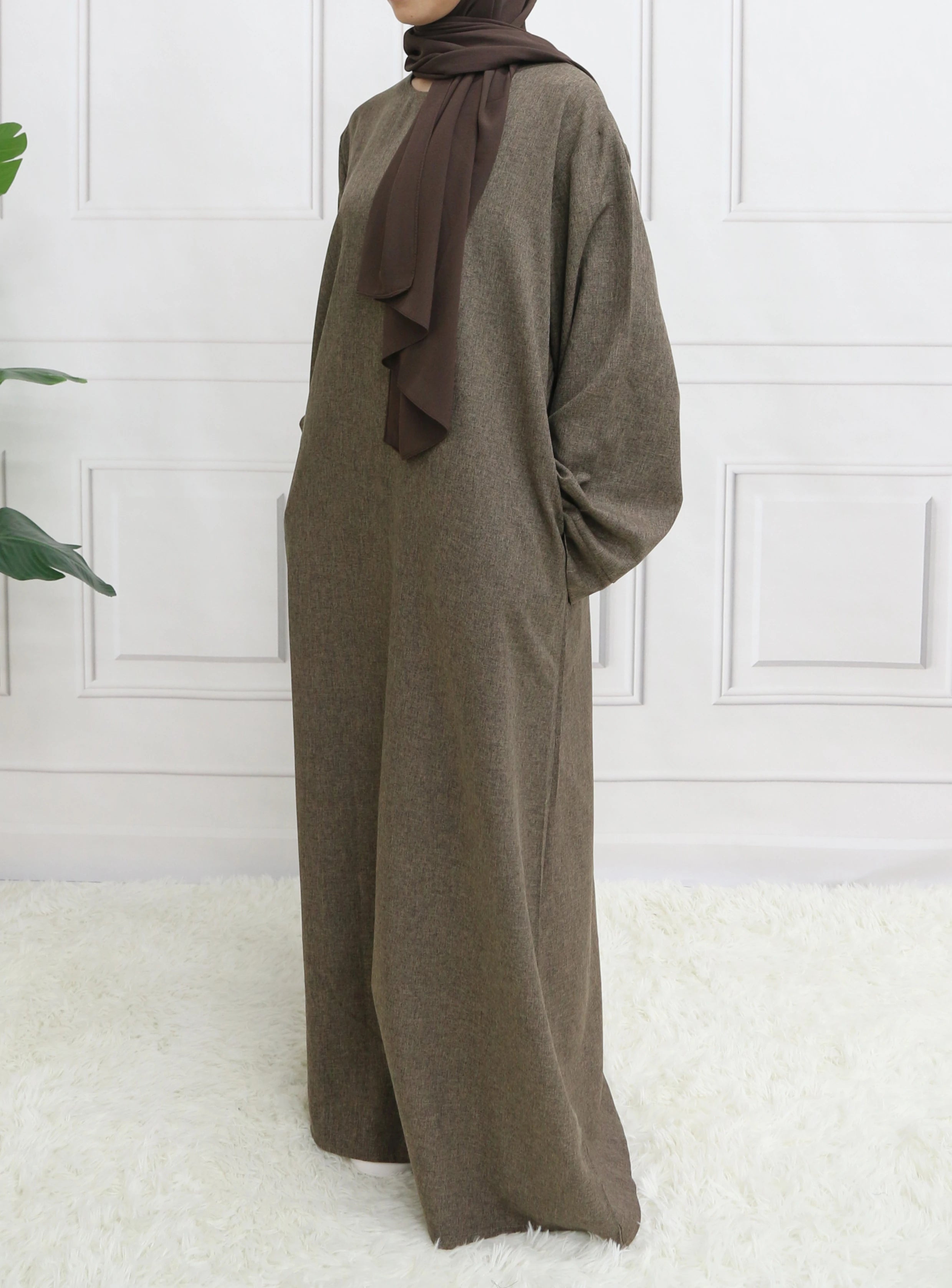 Abaya Modeste Fermée à Manches Longues avec Ceinture – Robe Élégante pour Eid et Occasions Spéciales - Muslim Essentials